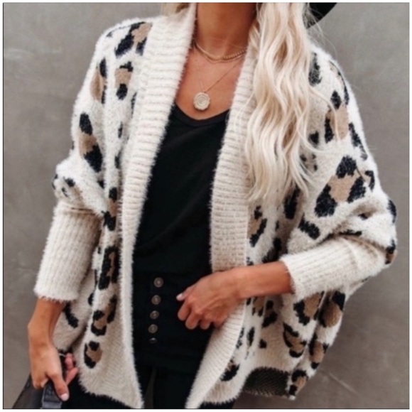 🐆Leopard/Animal Print Soft Cardigan🦓 - Picture 2 of 4